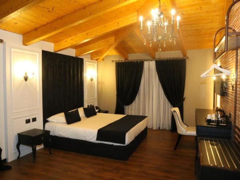 Hotel Kloest Durrës – Deluxe Room