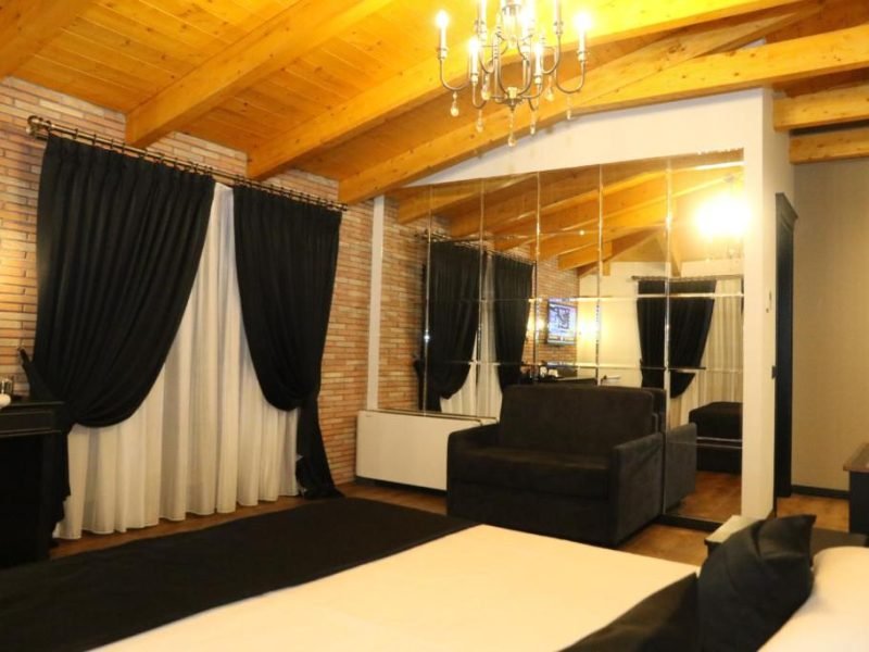 Hotel Kloest Durrës – Family Suite