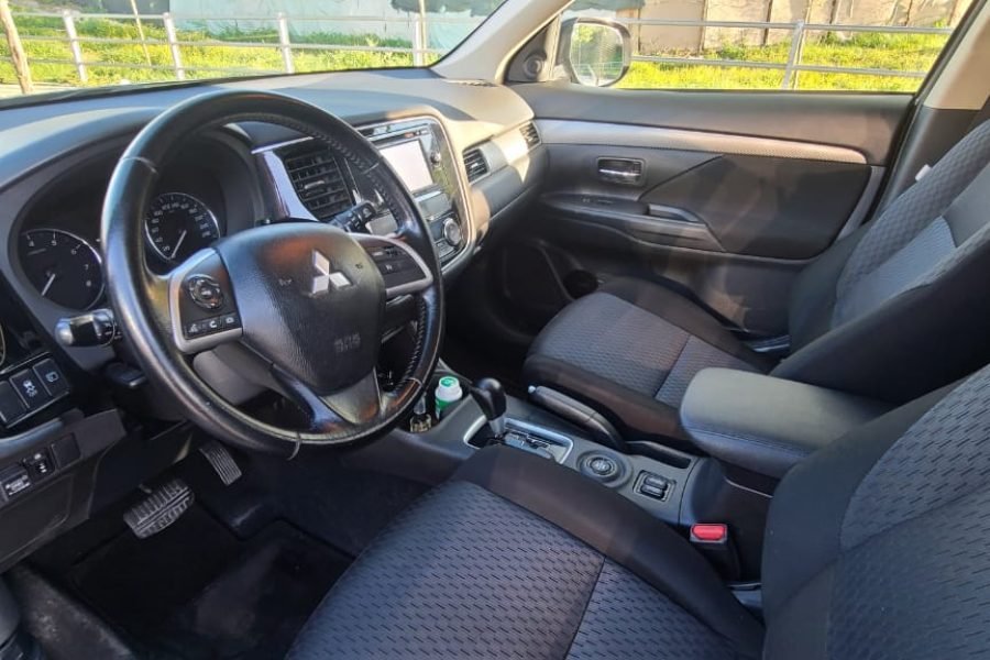 Mitsubishi Outlander Grey (2014)