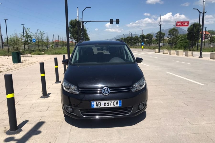 Volkswagen Touran Black (2012)