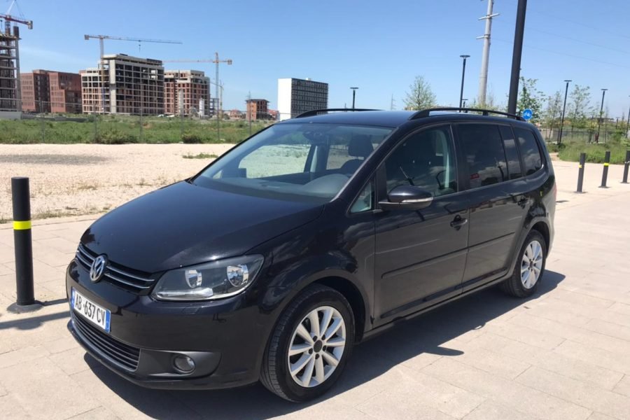 Volkswagen Touran Black (2012)