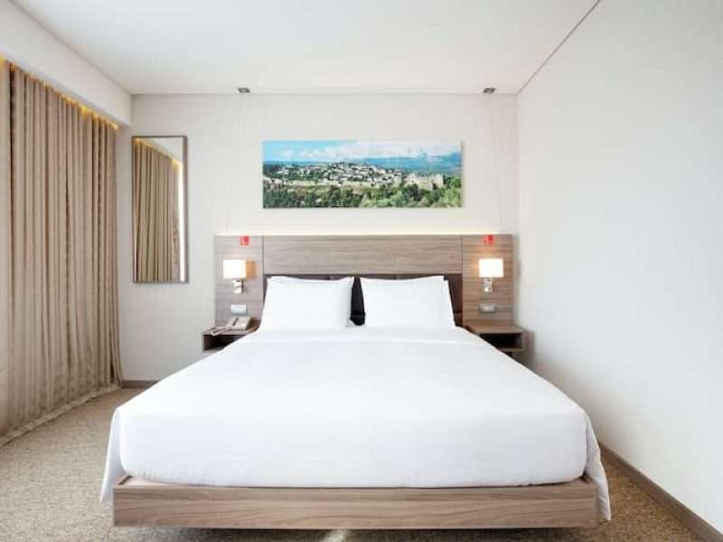 Hotel Hilton Garden – Deluxe Room