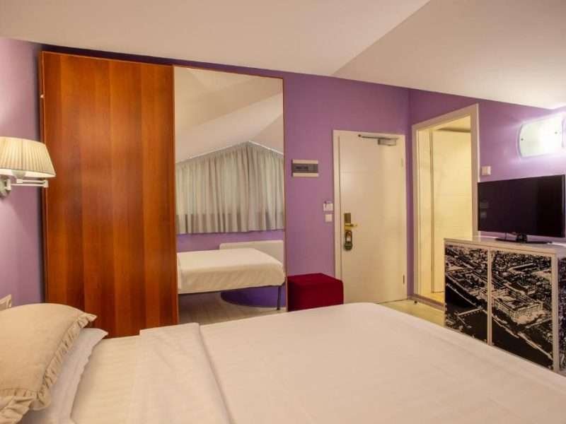 Hotel Diplomat Tirana – Single Room